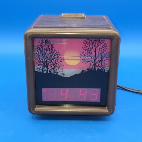 Vintage 1970 spartus lighted - 1970's,